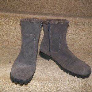 BARETRAPS Ladies' Fur Lined Boots Sz 8 M